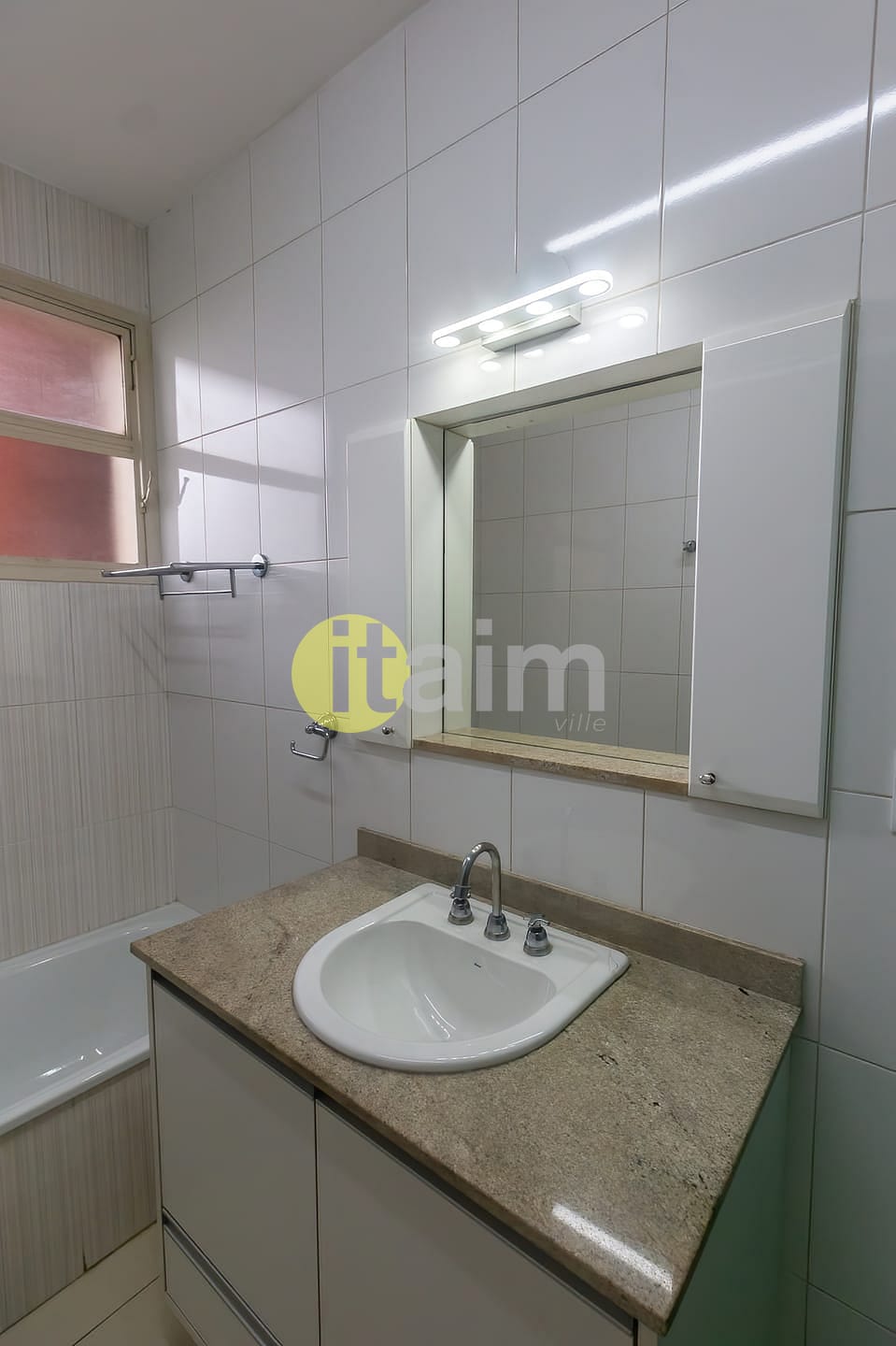 Apartamento para alugar com 3 quartos, 168m² - Foto 36