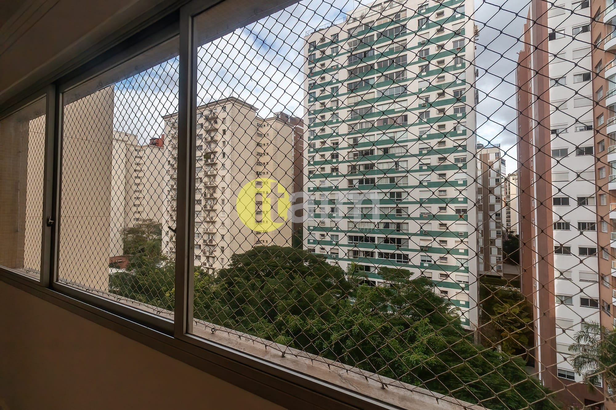 Apartamento para alugar com 3 quartos, 168m² - Foto 7