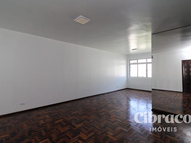 Apartamento 3 quartos e 1 banheiro, à venda, no bairro Centro em Curitiba