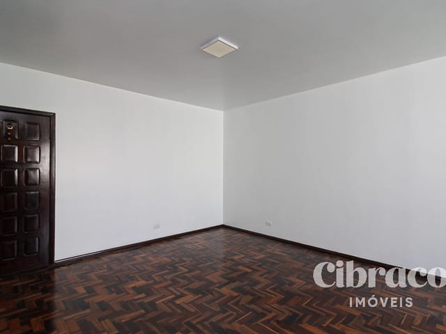 Apartamento 3 quartos e 1 banheiro, à venda, no bairro Centro em Curitiba
