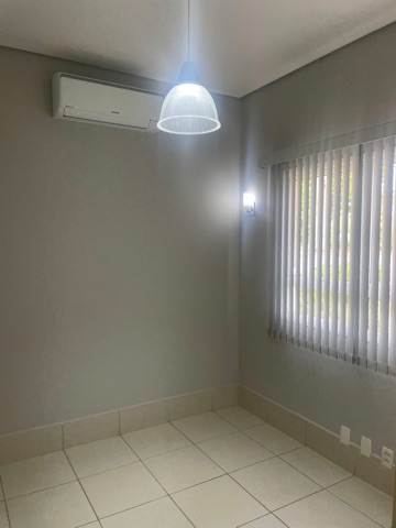 Casa 4 quartos e 4 banheiros, para alugar, no bairro Swiss Park em Campinas