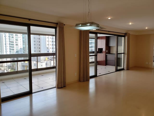 Apartamento com 325m² 3 quartos e 5 banheiros, à venda, no bairro Jardim do Lago em Londrina