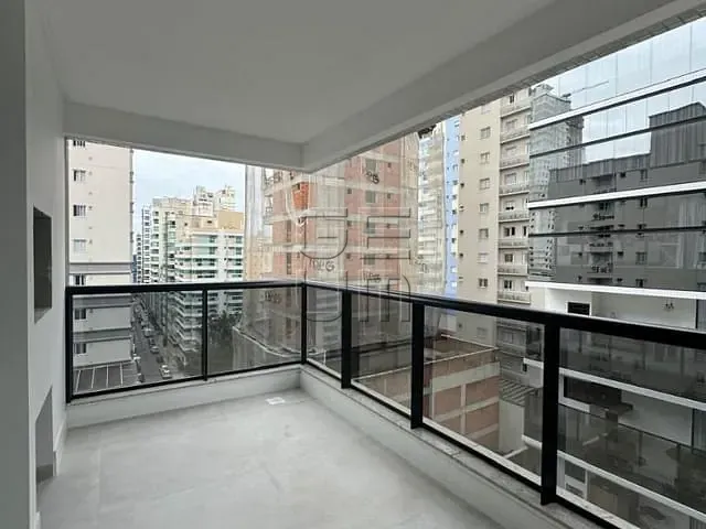 Apartamento com 254m² 3 quartos e 3 banheiros, à venda, no bairro Meia Praia em Itapema