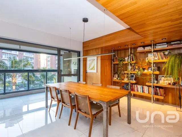Apartamento 3 quartos e 5 banheiros, à venda, no bairro Hugo Lange em Curitiba