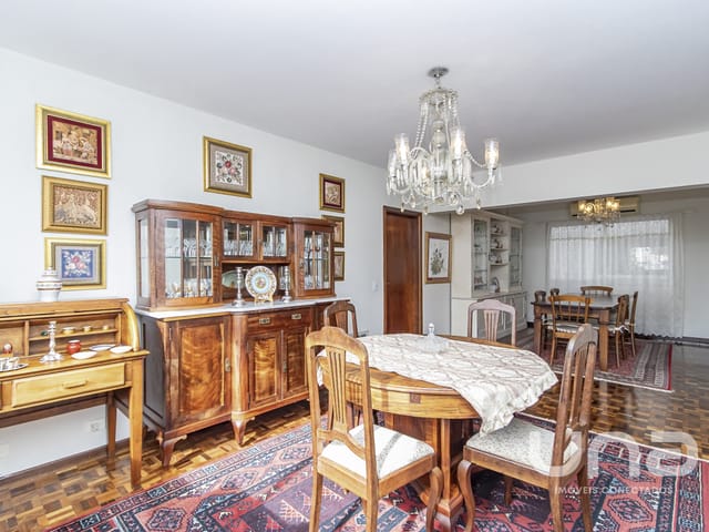 Apartamento 4 quartos e 3 banheiros, à venda, no bairro Batel em Curitiba