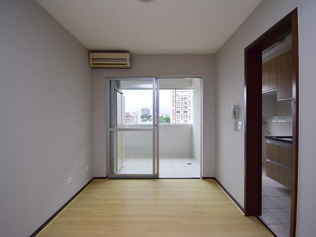 Apartamento 2 quartos e 2 banheiros, à venda, no bairro Cabral em Curitiba