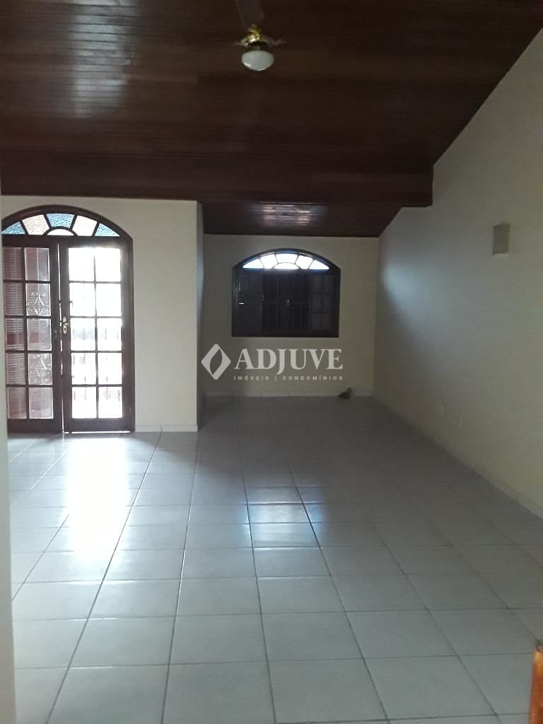 Apartamento à venda com 3 quartos, 180m² - Foto 9