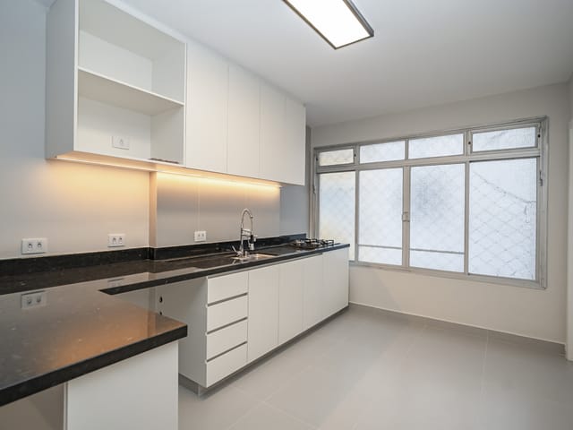 Apartamento 3 quartos e 3 banheiros, à venda, no bairro Centro em Curitiba