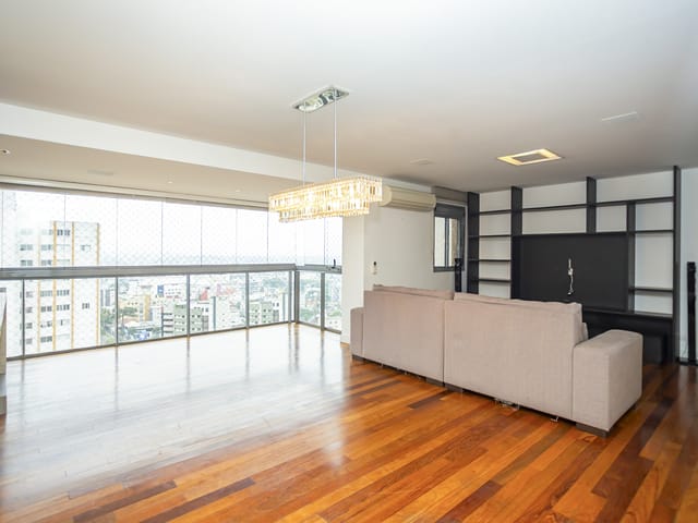 Apartamento 3 quartos e 3 banheiros, à venda, no bairro Água Verde em Curitiba