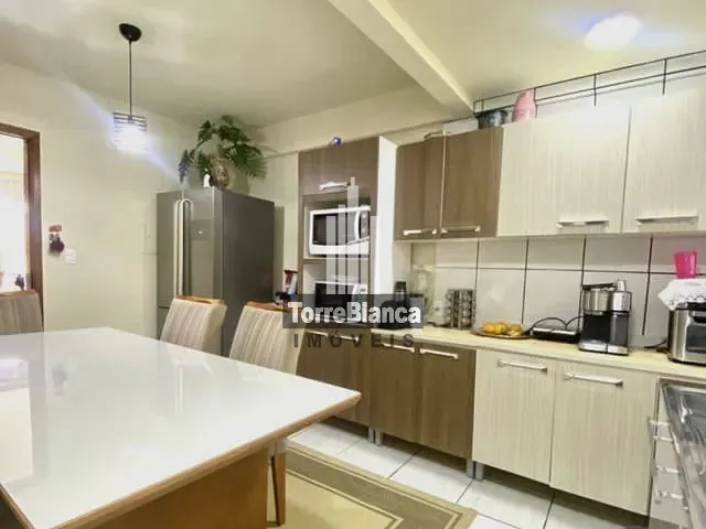 Apartamento com 112m² 3 quartos e 1 banheiro, à venda, no bairro Centro em Ponta Grossa