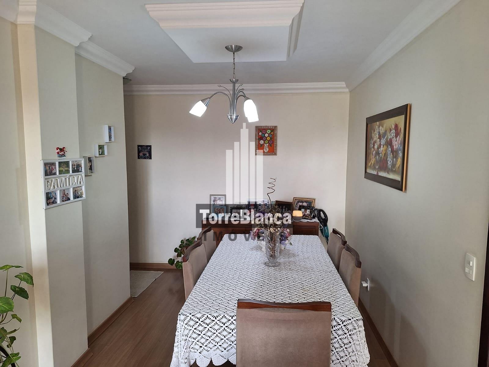 Apartamento à venda com 2 quartos, 65m² - Foto 3