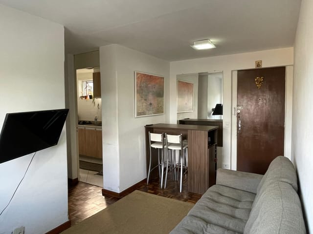 Apartamento 3 quartos e 1 banheiro, à venda, no bairro Novo Mundo em Curitiba