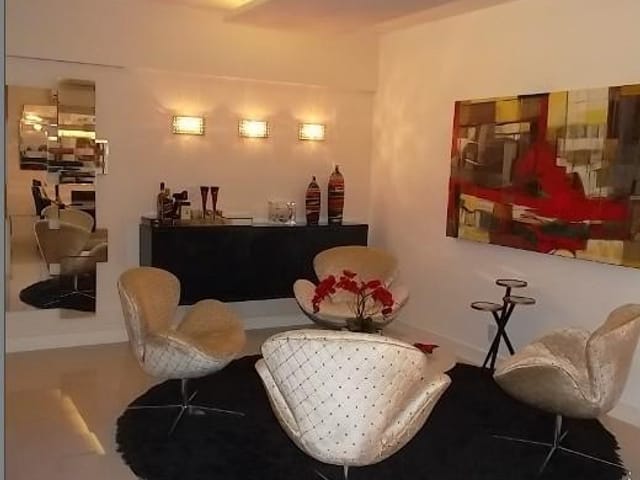 Foto do Apartamento - Belíssimo apto na Praia de Icaraí, 4 quartos (4 suítes). Locação/ venda. | ABIDON NAZARETH IMÓVEIS