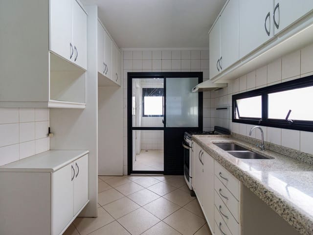 Apartamento com 129m² 4 quartos e 4 banheiros, para alugar, no bairro Vila Andrade em São Paulo