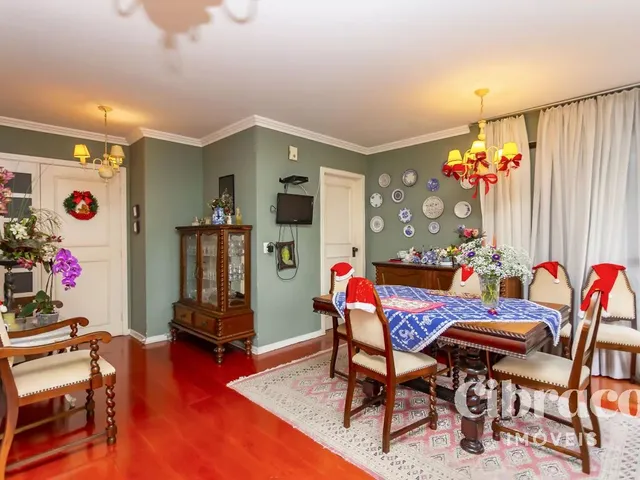 Apartamento 2 quartos e 2 banheiros, à venda, no bairro Batel em Curitiba