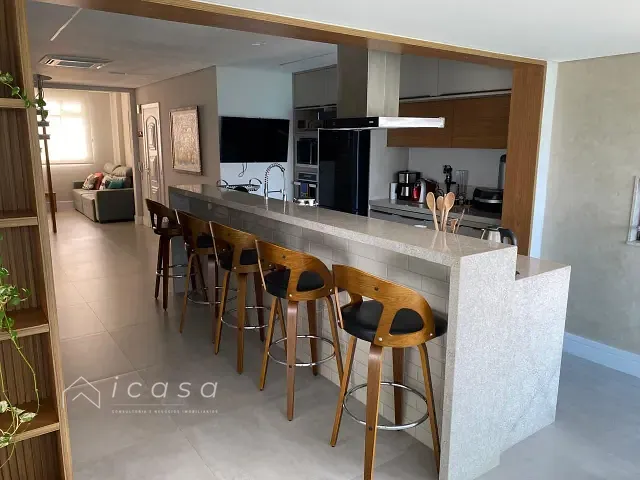 Apartamento com 292m² 4 quartos e 4 banheiros, à venda, no bairro Martim de Sá em Caraguatatuba