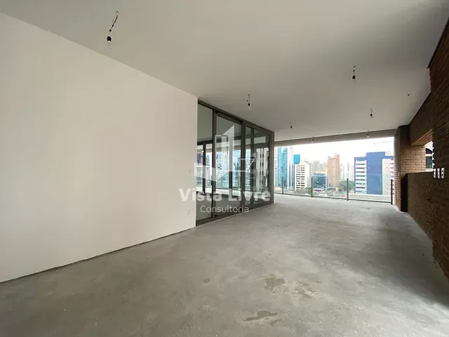 Apartamento com 335m² 4 quartos e 7 banheiros, à venda, no bairro Itaim Bibi em São Paulo
