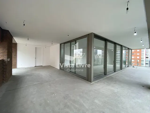 Apartamento com 335m² 4 quartos e 7 banheiros, à venda, no bairro Itaim Bibi em São Paulo