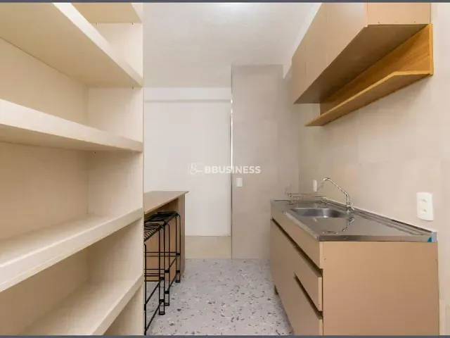 Apartamento 1 quarto e 1 banheiro, à venda, no bairro Cambuci em São Paulo