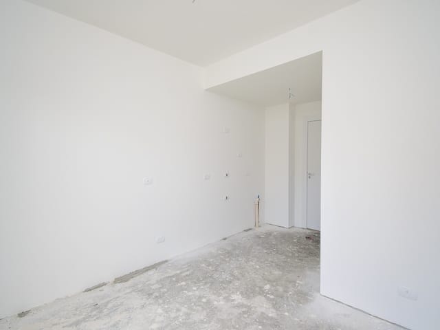 Apartamento 1 quarto e 1 banheiro, à venda, no bairro Novo Mundo em Curitiba