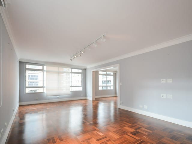 Foto do Apartamento - Apartamento tipo para venda e locação em Consolação com 4 quartos, sendo 3 suítes, 230m² | Lares e Andares Imóveis