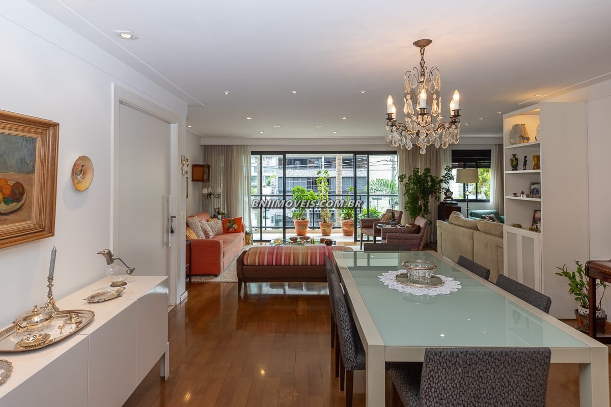 Apartamento, 3 quartos, 161 m² - Foto 1