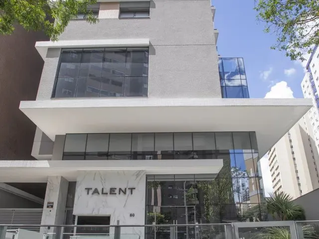 Apartamento 3 quartos e 4 banheiros, à venda, no bairro Água Verde em Curitiba