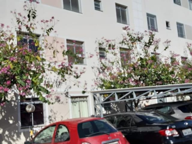 Foto do Apartamento - Apartamento com 2 dormitórios à venda, 45 m² por R$ 120.000,00 - Conjunto Guanabara - Uberaba/MG | ZUCATO IMOBILIARIA LTDA