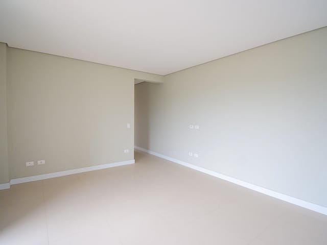 Apartamento 2 quartos e 2 banheiros, à venda, no bairro Santa Quitéria em Curitiba