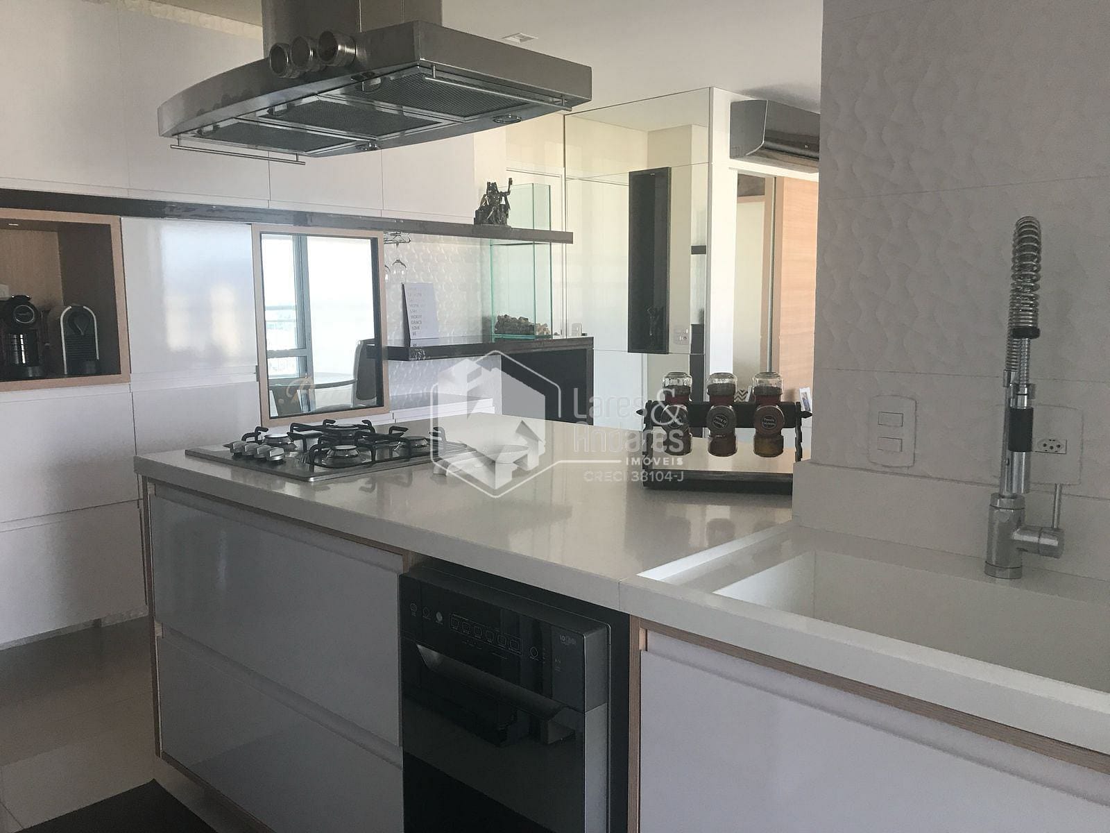 Apartamento à venda e aluguel com 3 quartos, 120m² - Foto 1