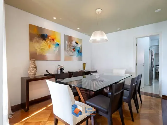 Apartamento com 195m² 3 quartos e 5 banheiros, à venda, no bairro Moema em São Paulo