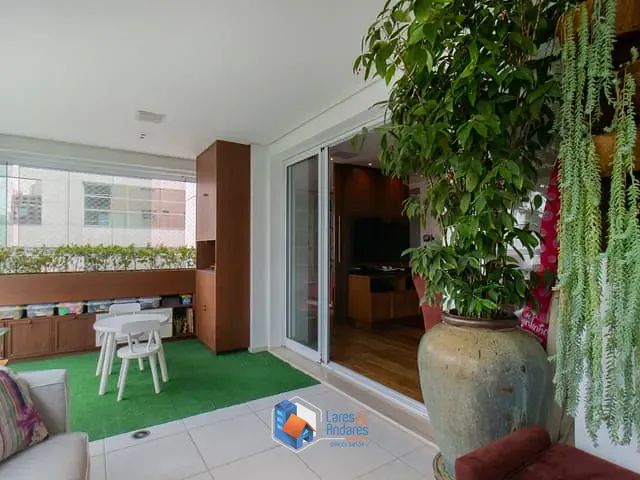 Apartamento com 600m² 4 quartos e 5 banheiros, à venda, no bairro Itaim Bibi em São Paulo