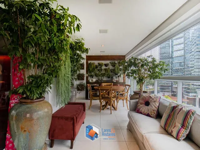 Apartamento com 600m² 4 quartos e 5 banheiros, à venda, no bairro Itaim Bibi em São Paulo