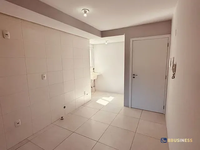 Apartamento 2 quartos e 1 banheiro, à venda, no bairro São Luiz em Caxias do Sul