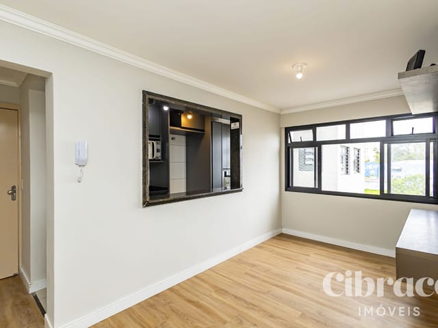 Apartamento 3 quartos e 1 banheiro, para alugar, no bairro Novo Mundo em Curitiba