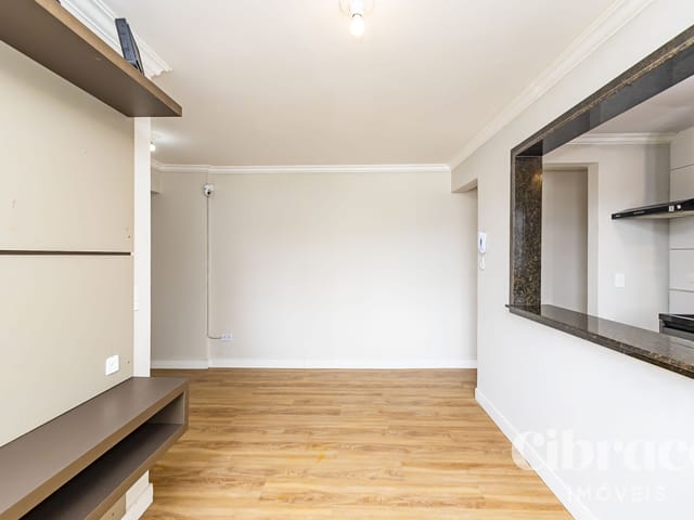 Apartamento 3 quartos e 1 banheiro, para alugar, no bairro Novo Mundo em Curitiba