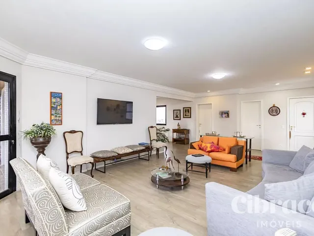 Apartamento 3 quartos e 4 banheiros, para alugar, no bairro Água Verde em Curitiba