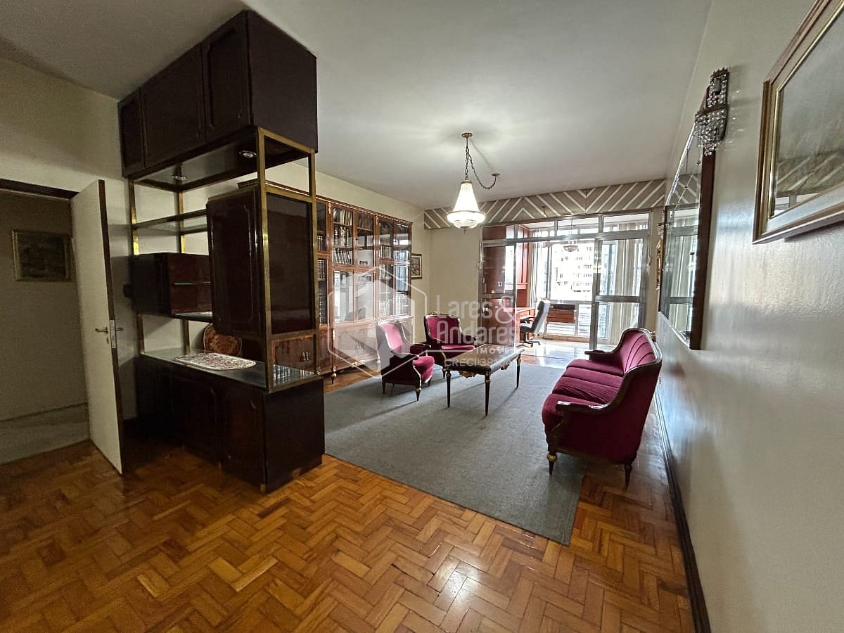 Apartamento à venda com 3 quartos, 160m² - Foto 3