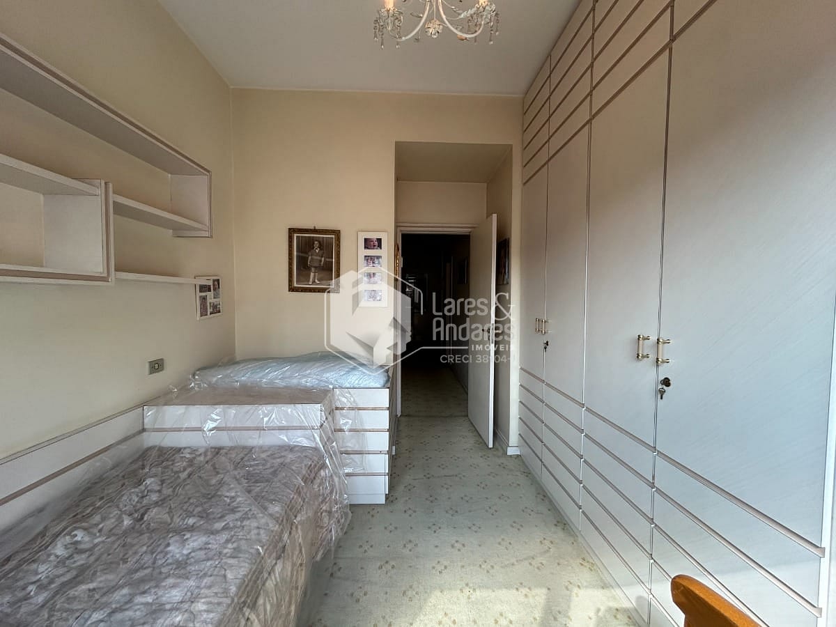 Apartamento à venda com 3 quartos, 160m² - Foto 13