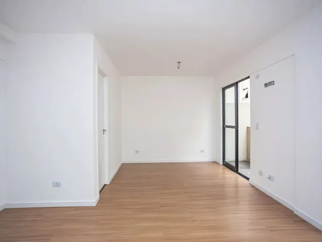 Apartamento 1 quarto e 1 banheiro, para alugar, no bairro Bigorrilho em Curitiba