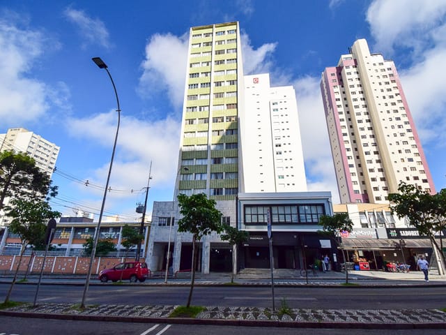 Apartamento 1 quarto e 1 banheiro, para alugar, no bairro Alto da Glória em Curitiba
