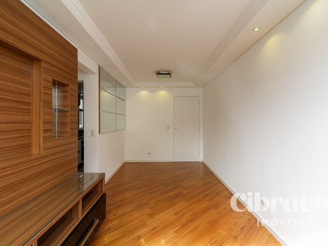 Apartamento 3 quartos e 1 banheiro, para alugar, no bairro Tingui em Curitiba