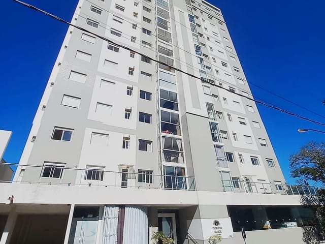 Locação e Venda - Apartamento com 3 quartos (sendo 1 suíte), 2 vagas, Churrasqueira, Ed. Floratta Do Sol, Centro.
