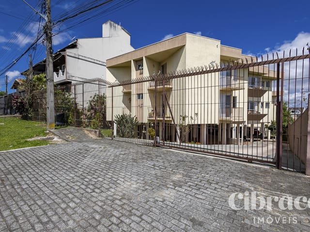 Apartamento 3 quartos e 3 banheiros, para alugar, no bairro Parolin em Curitiba