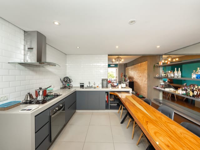 Foto do Apartamento - Apartamento tipo para venda em Pinheiros com 2 quartos, sendo 1 suíte, 110m² | Lares e Andares Imóveis