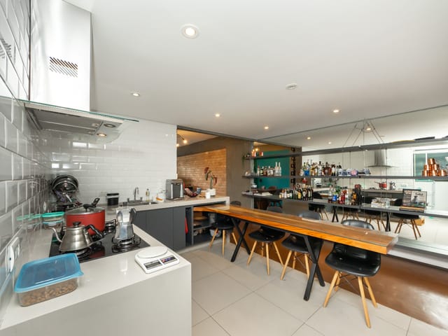 Foto do Apartamento - Apartamento tipo para venda em Pinheiros com 2 quartos, sendo 1 suíte, 110m² | Lares e Andares Imóveis