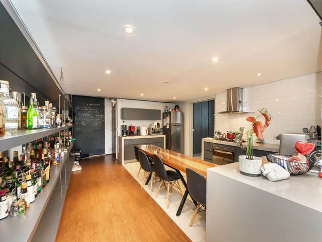 Foto do Apartamento - Apartamento tipo para venda em Pinheiros com 2 quartos, sendo 1 suíte, 110m² | Lares e Andares Imóveis