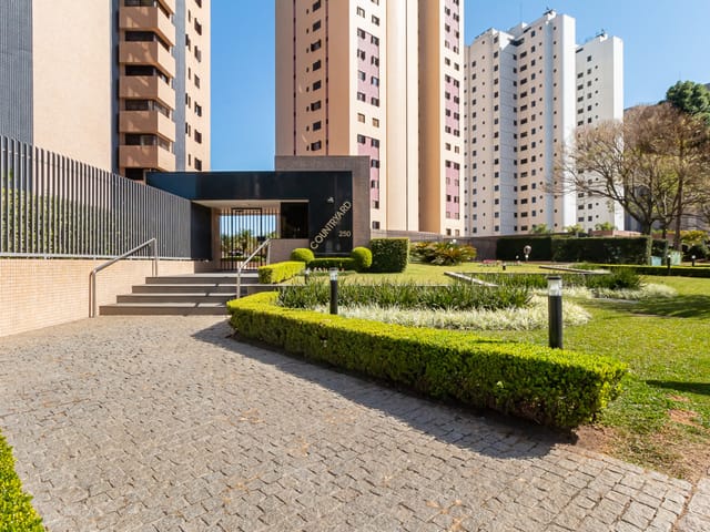Apartamento 3 quartos e 5 banheiros, para alugar, no bairro Bacacheri em Curitiba
