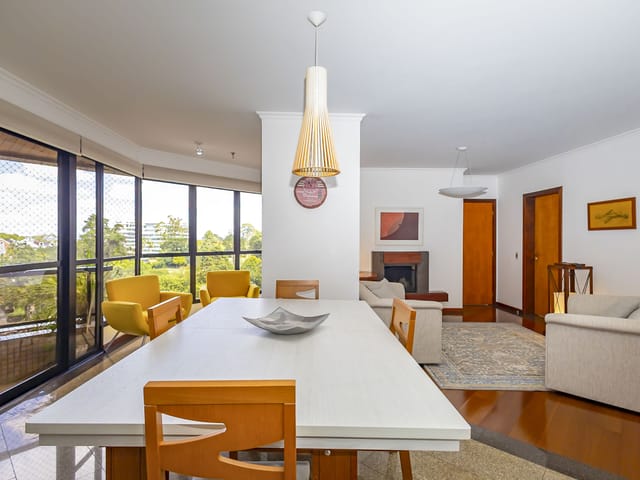 Apartamento 3 quartos e 5 banheiros, para alugar, no bairro Bacacheri em Curitiba