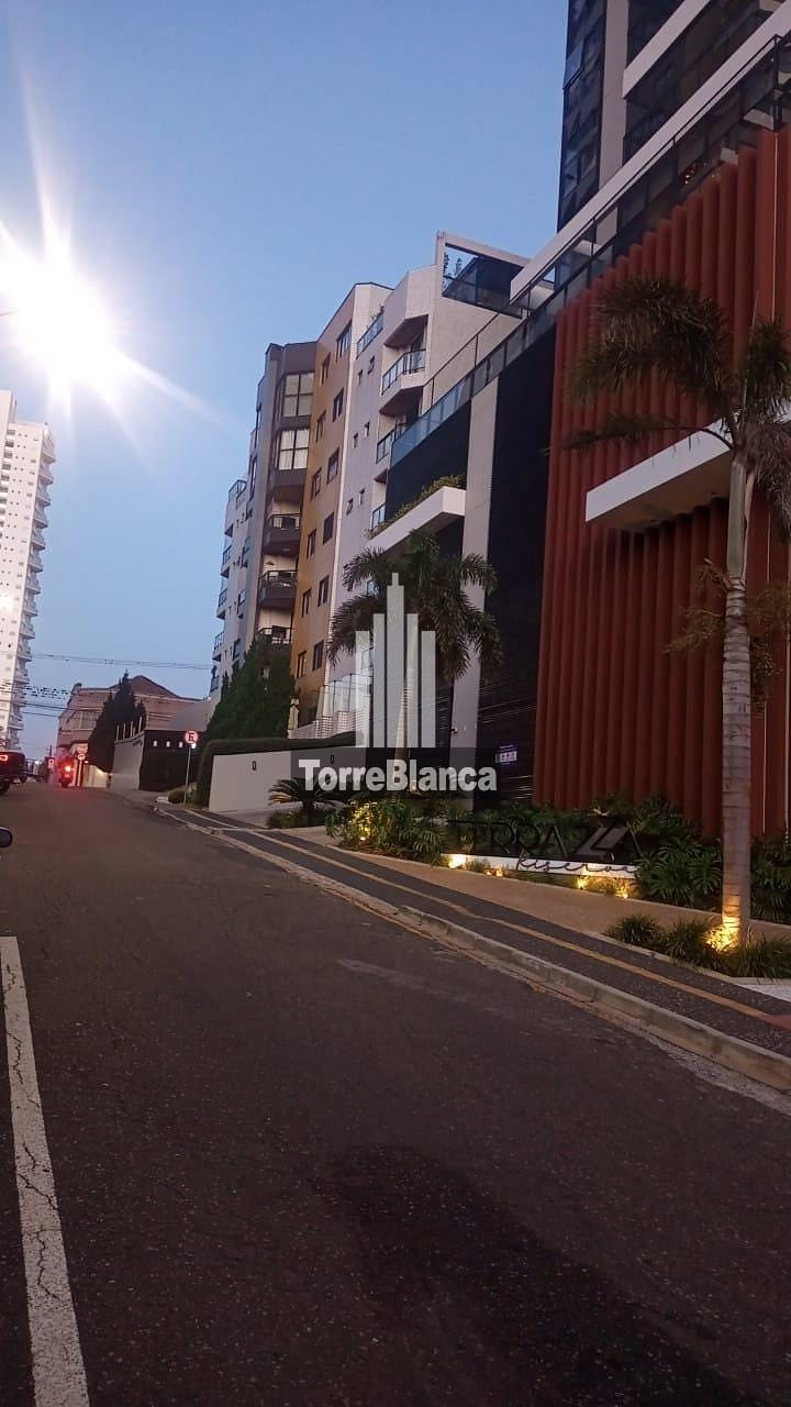 Apartamento à venda com 3 quartos, 288m² - Foto 2